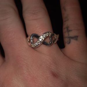 Crockers collection sterling silver diamond ring